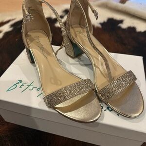 Betsey Johnson Glittering Gold Heels